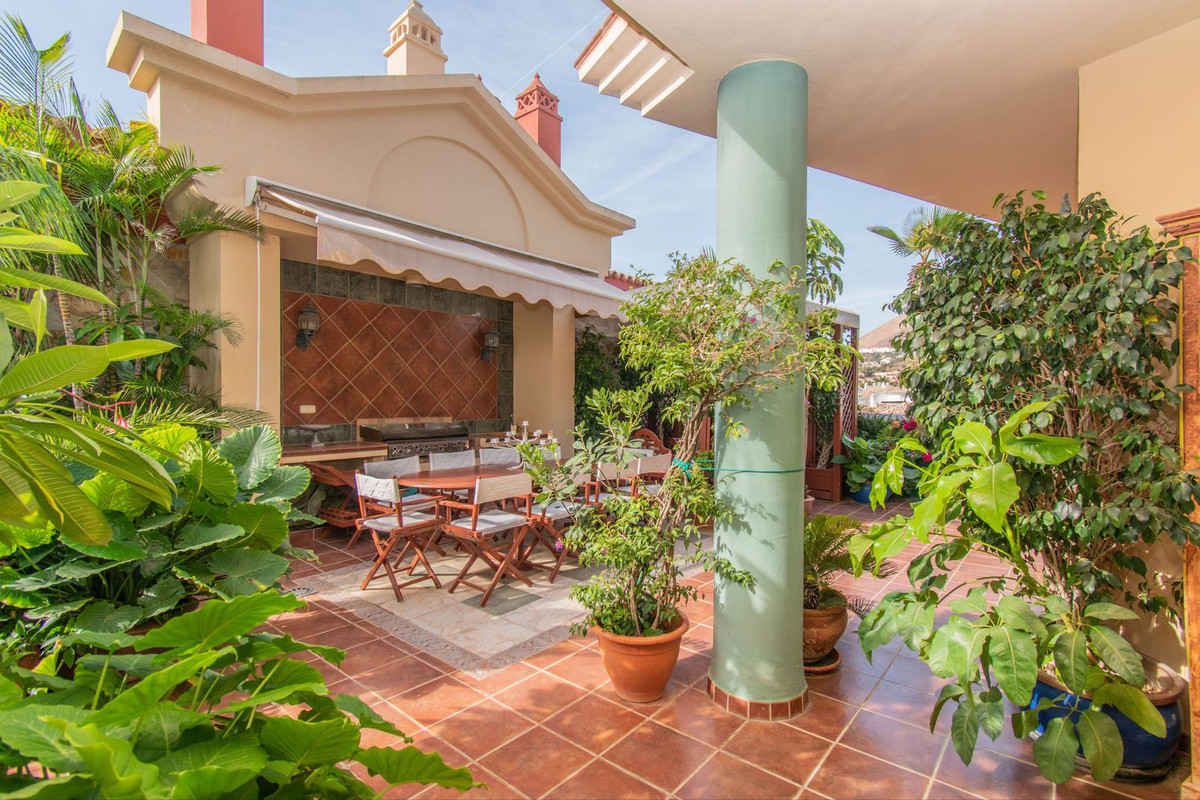 5 Bed Apartment for sale in Torrequebrada Costa Del Sol, Málaga, Spain