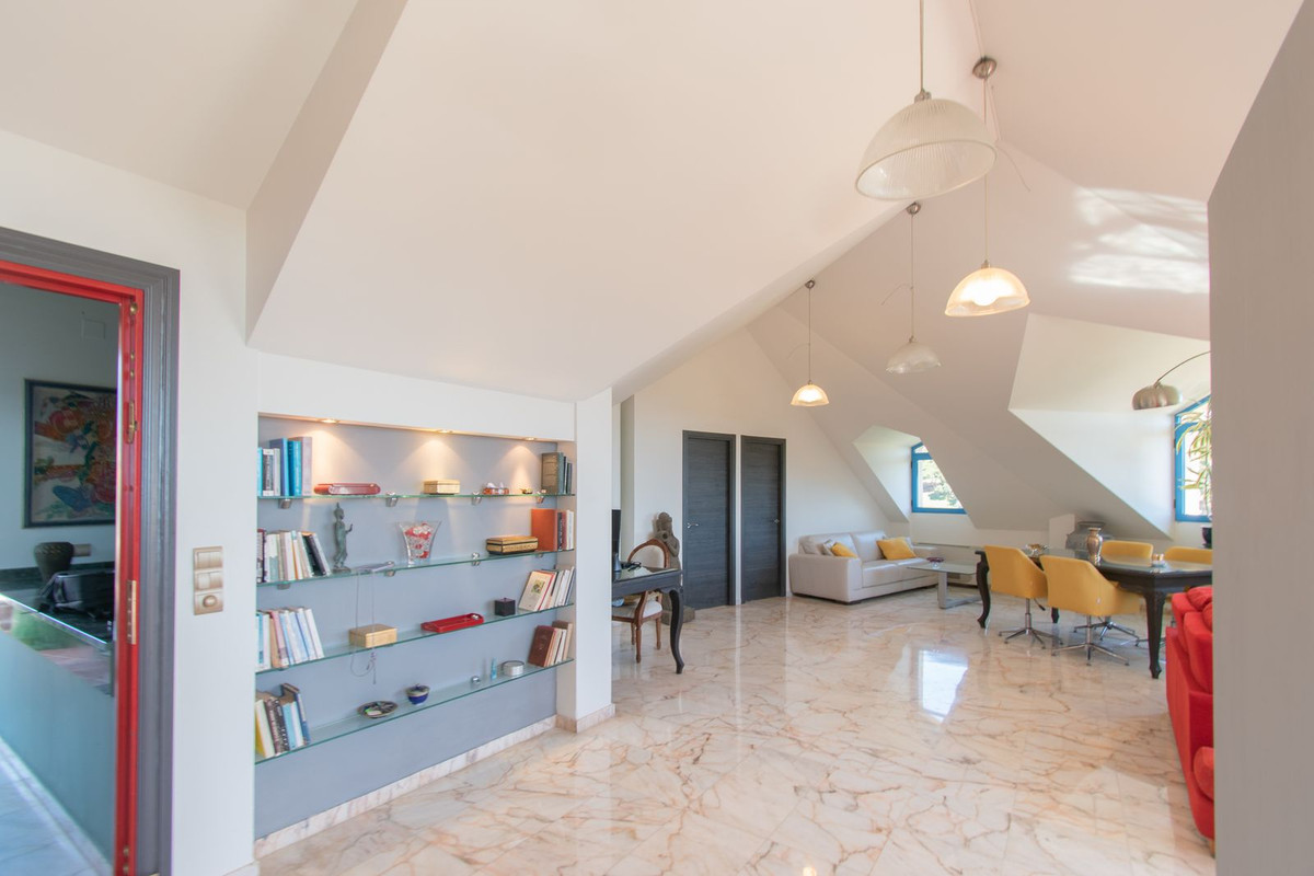 5 Bed Apartment for sale in Torrequebrada Costa Del Sol, Málaga, Spain