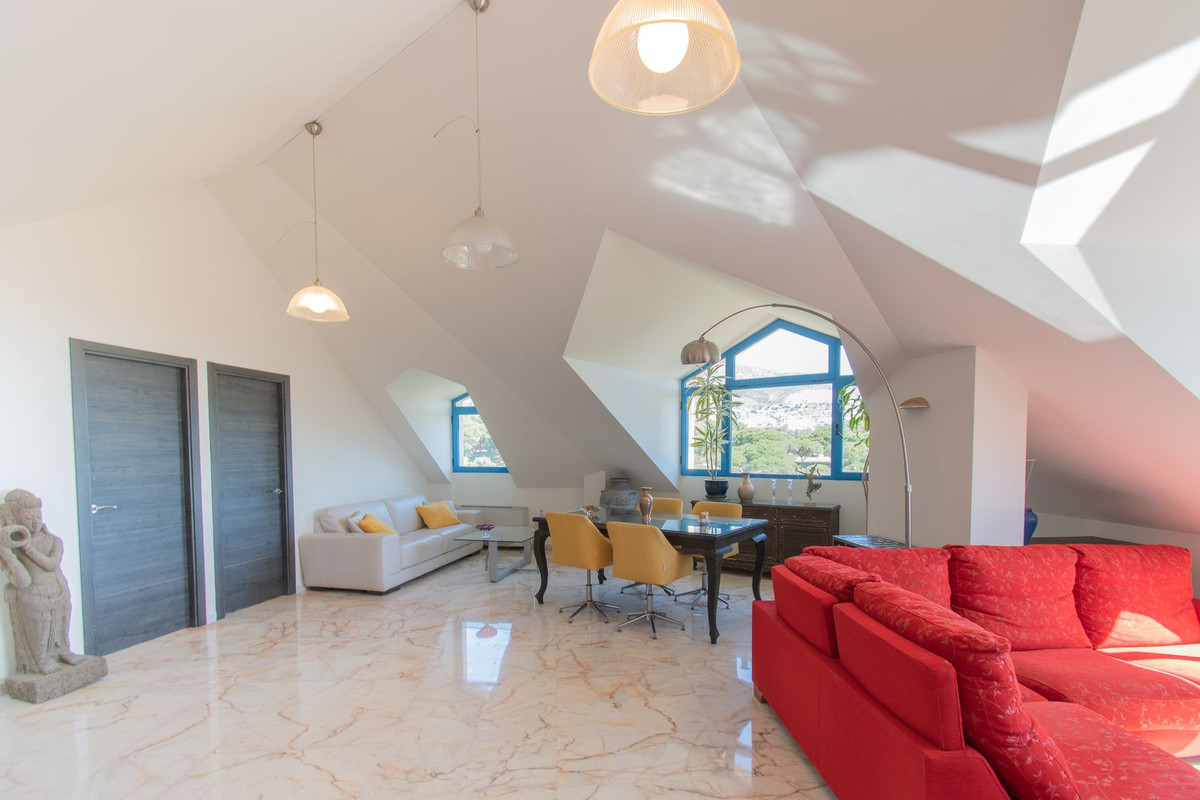 5 Bed Apartment for sale in Torrequebrada Costa Del Sol, Málaga, Spain