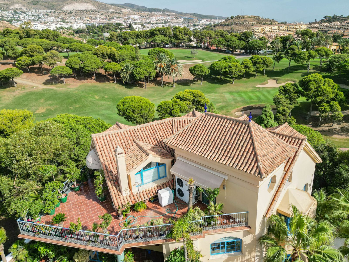 5 Bed Apartment for sale in Torrequebrada Costa Del Sol, Málaga, Spain