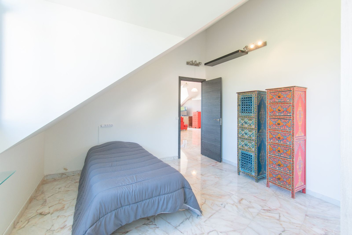 5 Bed Apartment for sale in Torrequebrada Costa Del Sol, Málaga, Spain