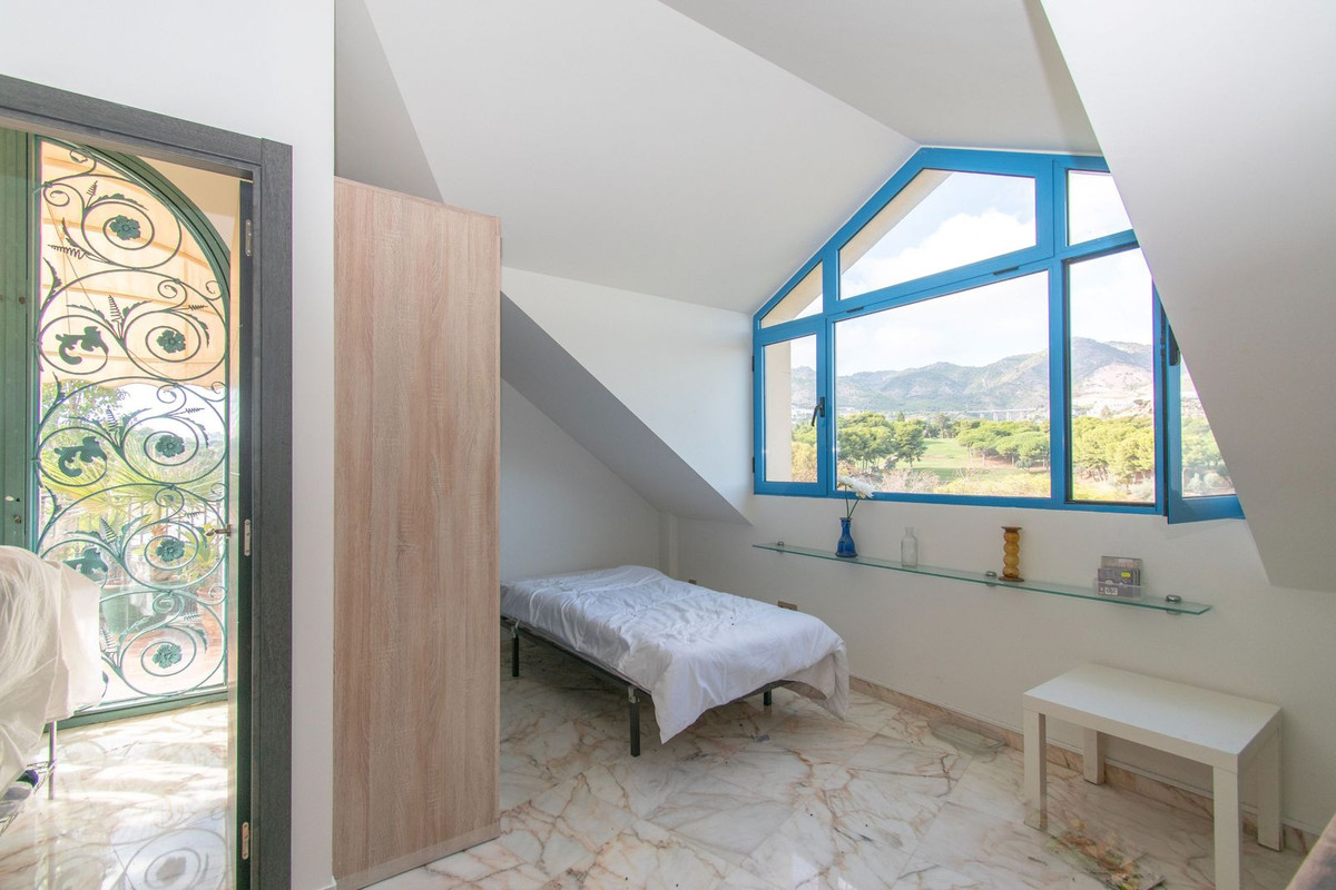 5 Bed Apartment for sale in Torrequebrada Costa Del Sol, Málaga, Spain
