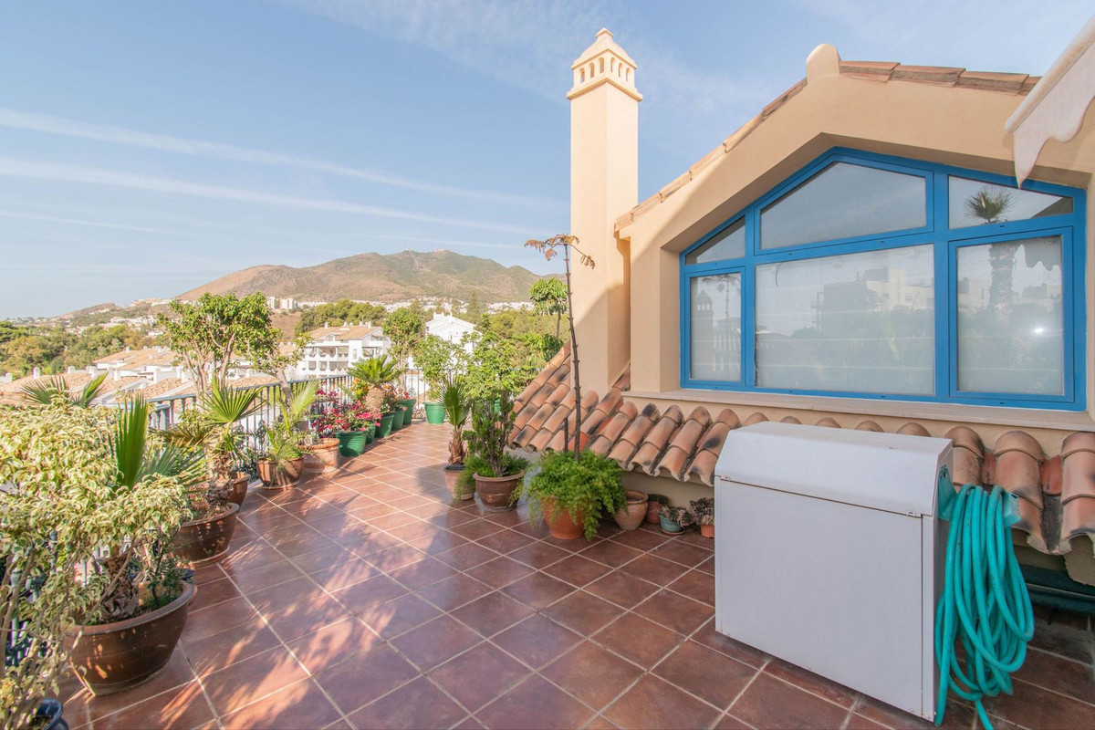 5 Bed Apartment for sale in Torrequebrada Costa Del Sol, Málaga, Spain