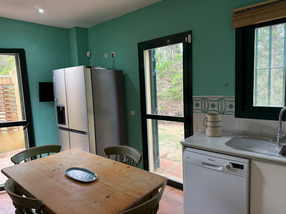 Se vende Pareada de 4 dormitorios en Costa Del Sol, Cadiz, España