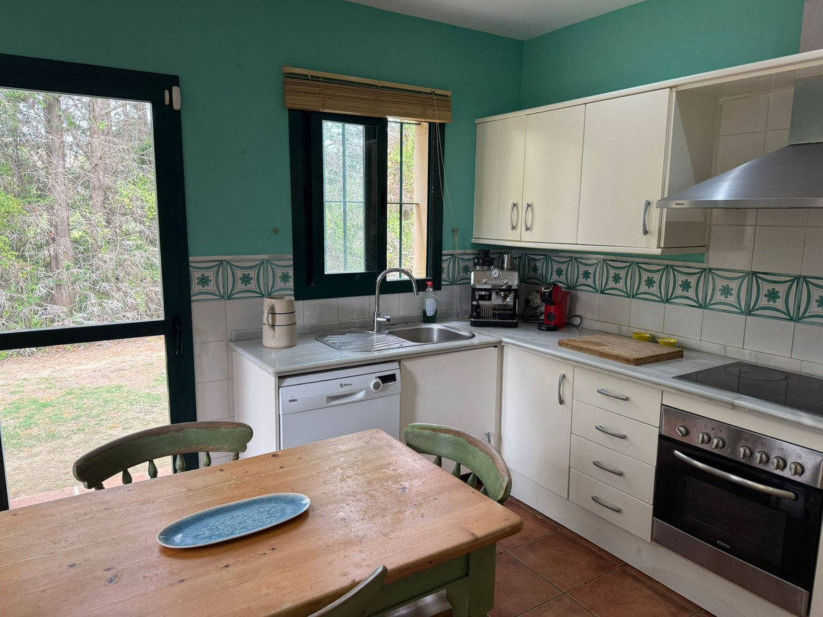Se vende Pareada de 4 dormitorios en Costa Del Sol, Cadiz, España