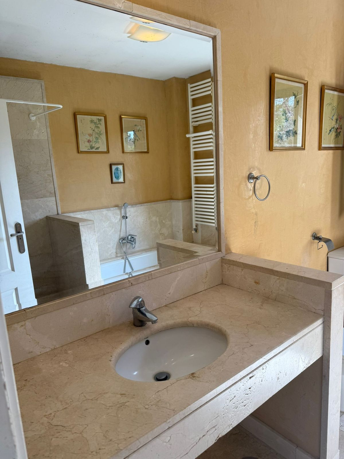 Se vende Pareada de 4 dormitorios en Costa Del Sol, Cadiz, España