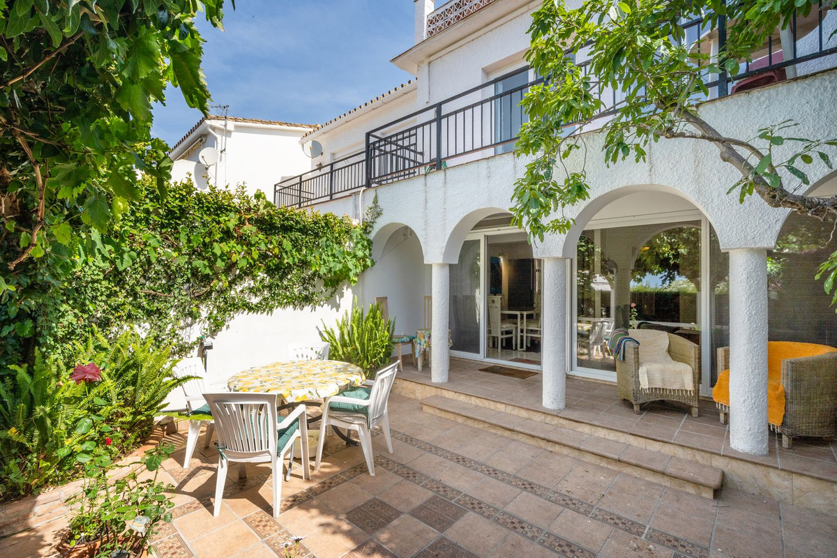 2 Bed Townhouse for sale in Costabella Costa Del Sol, Málaga, Spain