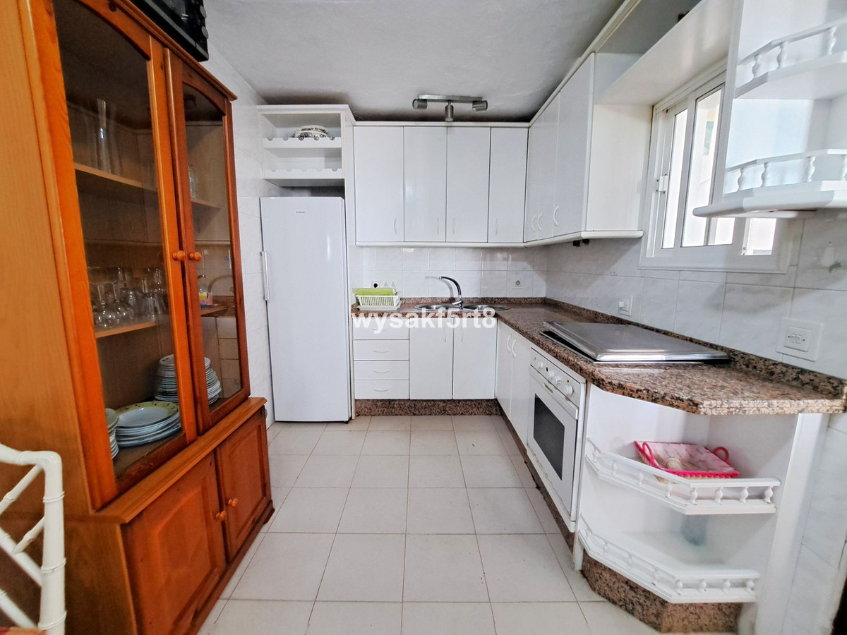 3 Bed Townhouse for sale in La Duquesa Costa Del Sol, Málaga, Spain