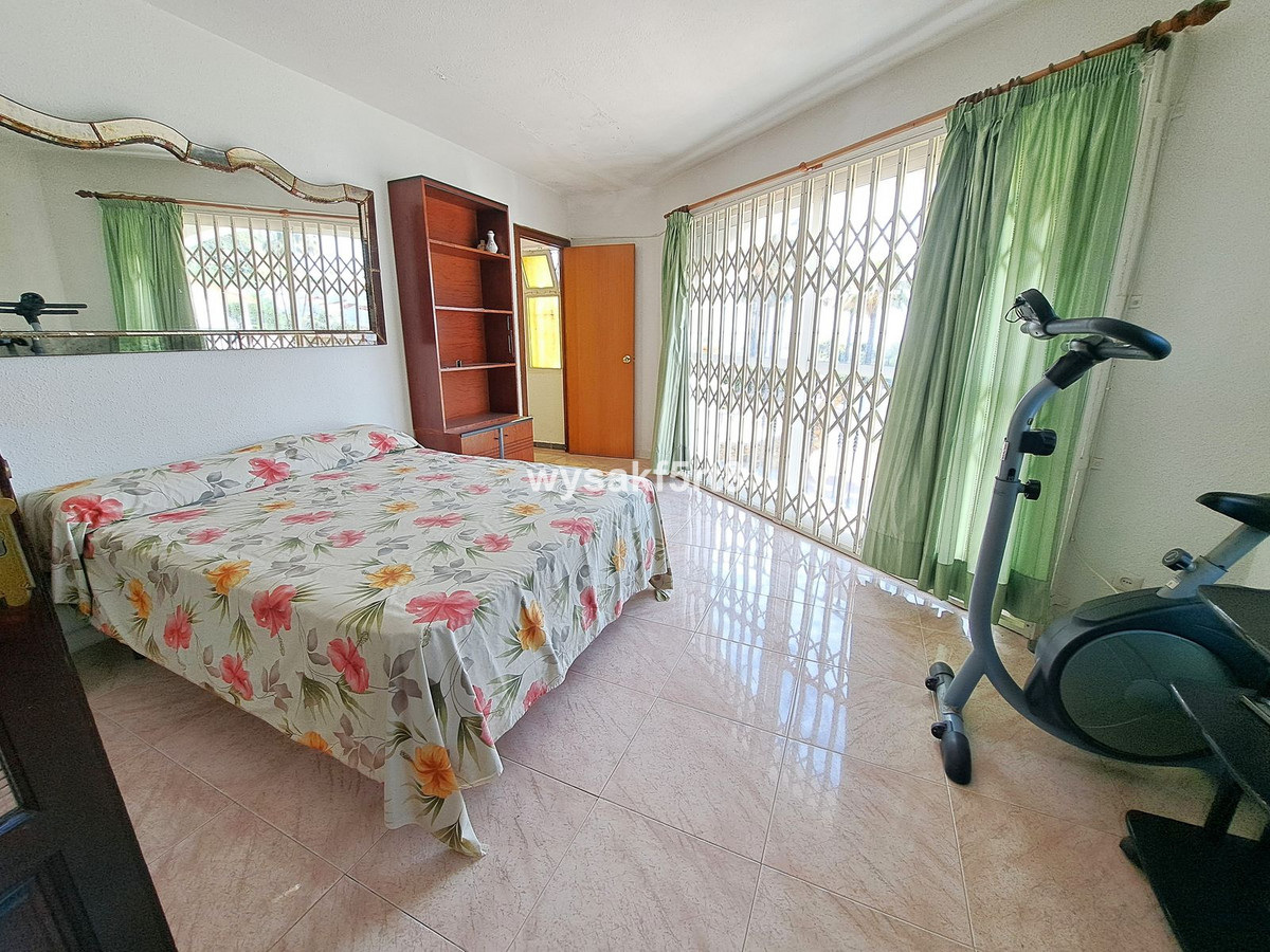 3 Bed Townhouse for sale in La Duquesa Costa Del Sol, Málaga, Spain