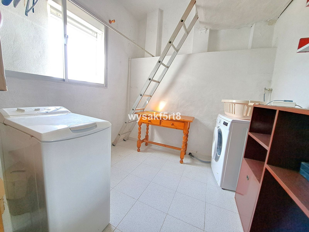 3 Bed Townhouse for sale in La Duquesa Costa Del Sol, Málaga, Spain