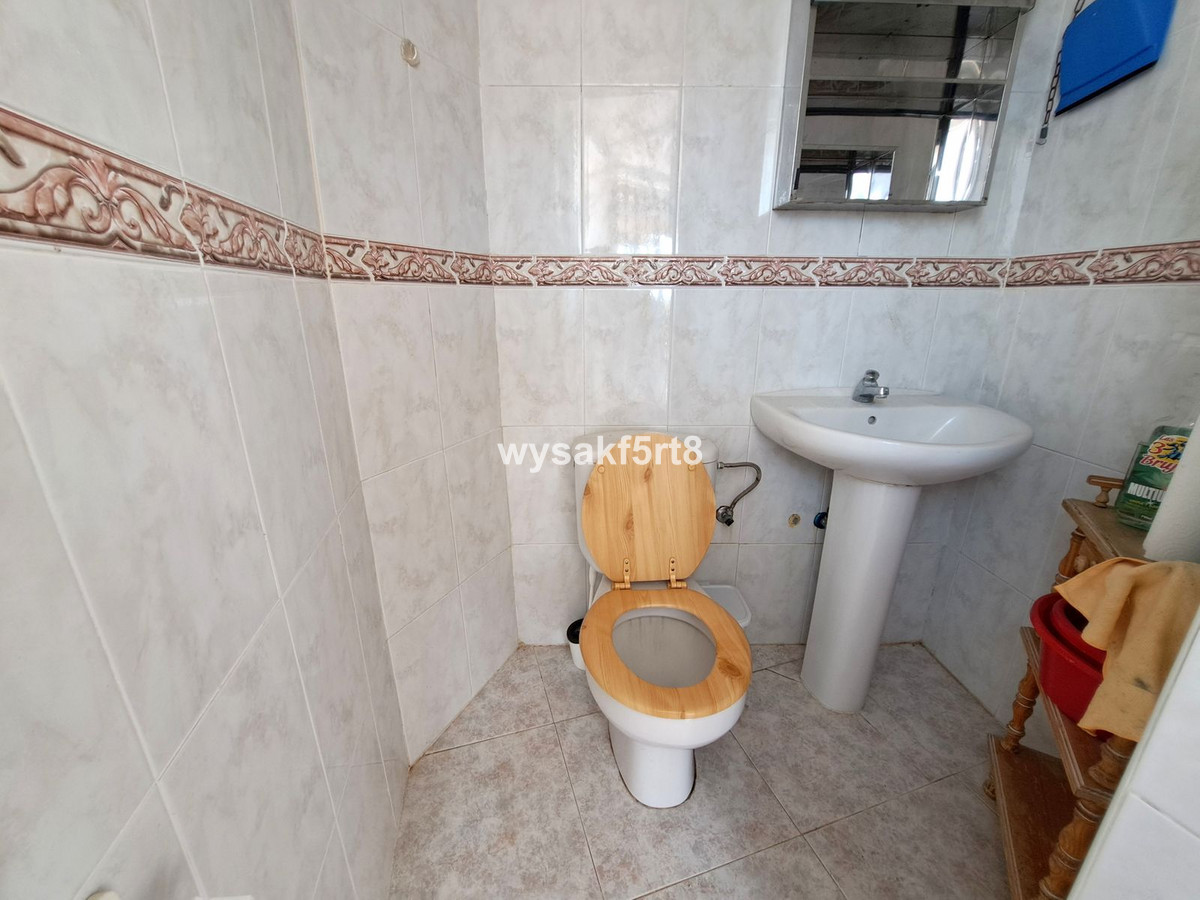 3 Bed Townhouse for sale in La Duquesa Costa Del Sol, Málaga, Spain