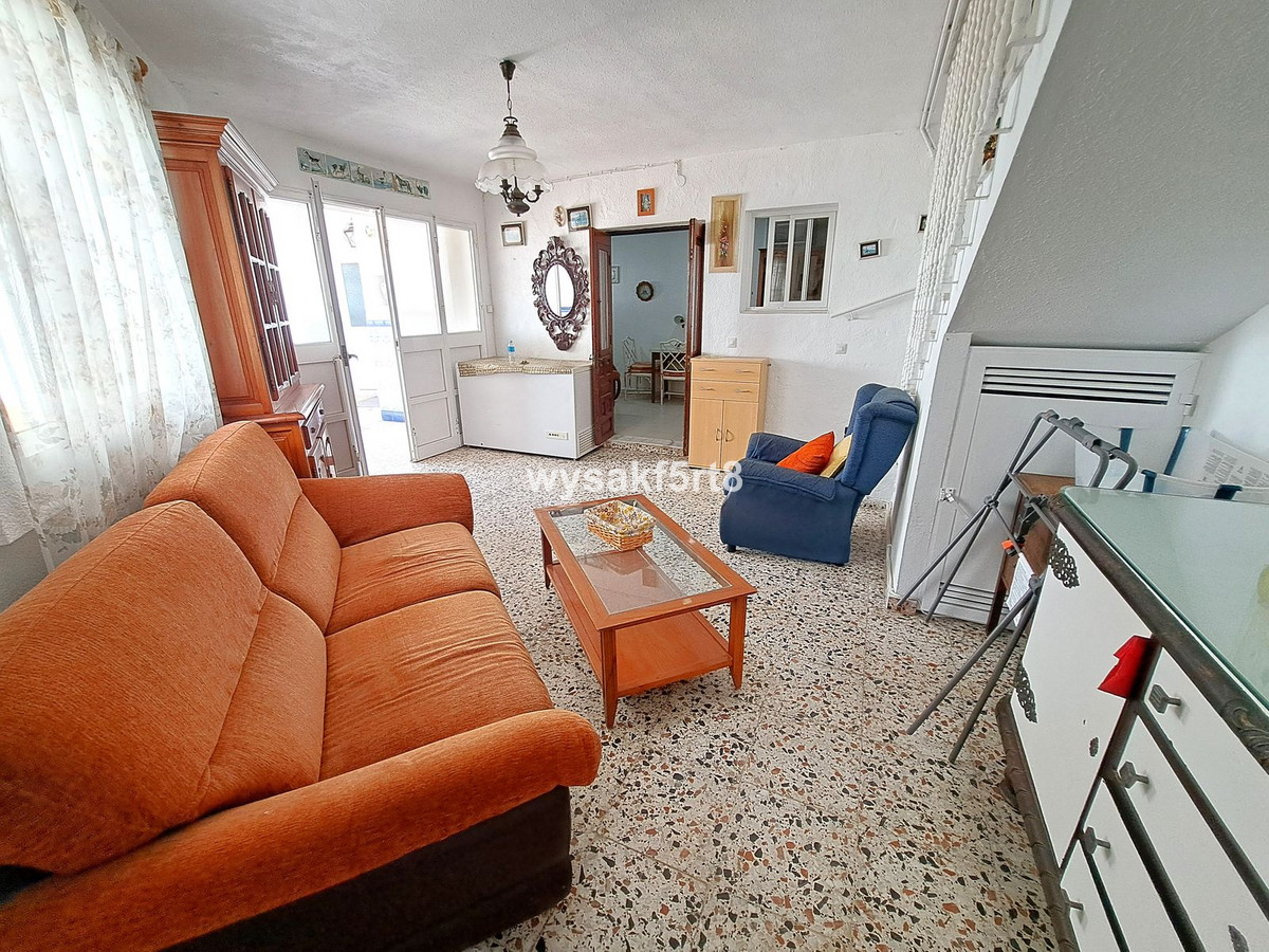 3 Bed Townhouse for sale in La Duquesa Costa Del Sol, Málaga, Spain