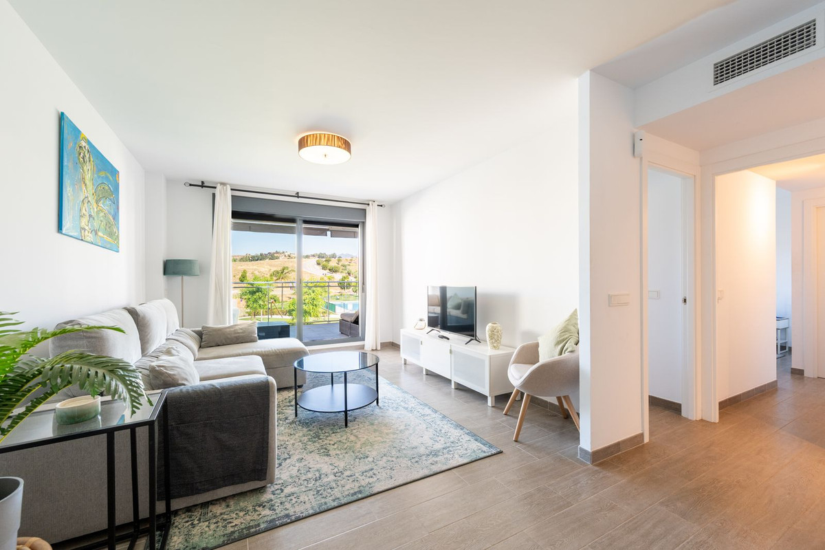 Se vende Apartamento Planta Media de 2 dormitorios en Costa Del Sol, Málaga, España