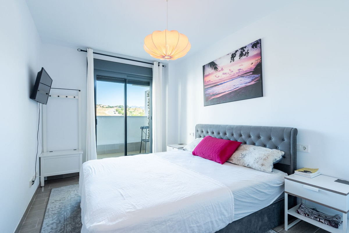 Se vende Apartamento Planta Media de 2 dormitorios en Costa Del Sol, Málaga, España