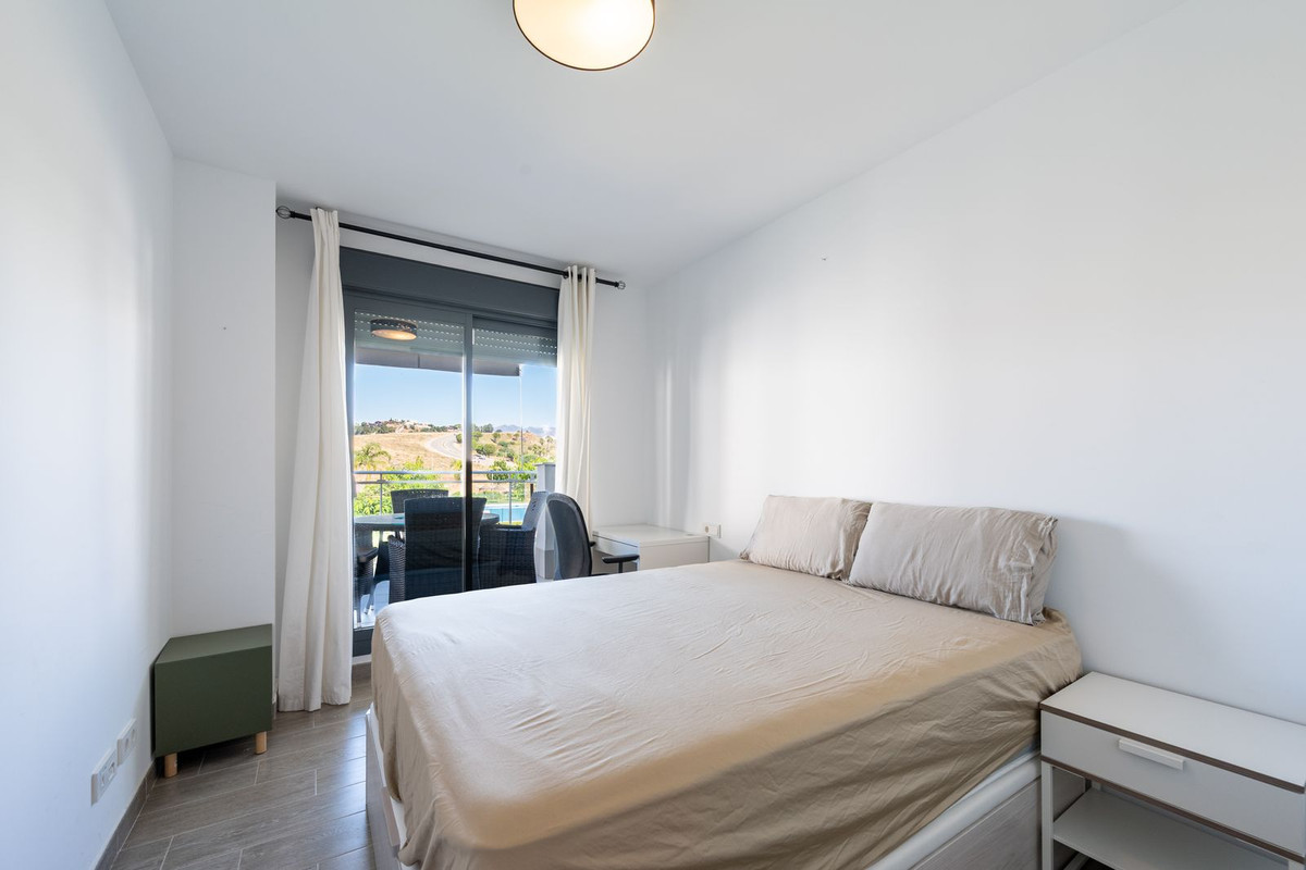 Se vende Apartamento Planta Media de 2 dormitorios en Costa Del Sol, Málaga, España