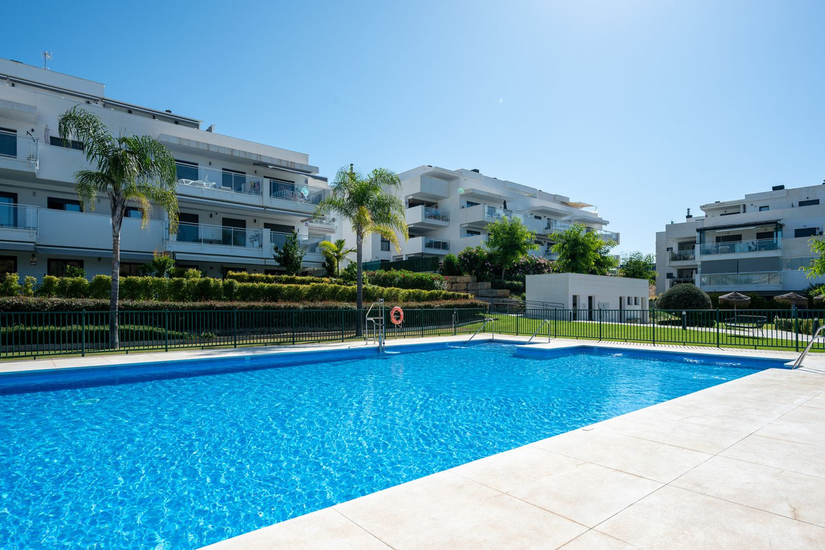 Se vende Apartamento Planta Media de 2 dormitorios en Costa Del Sol, Málaga, España