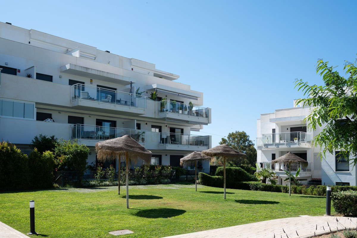 Se vende Apartamento Planta Media de 2 dormitorios en Costa Del Sol, Málaga, España