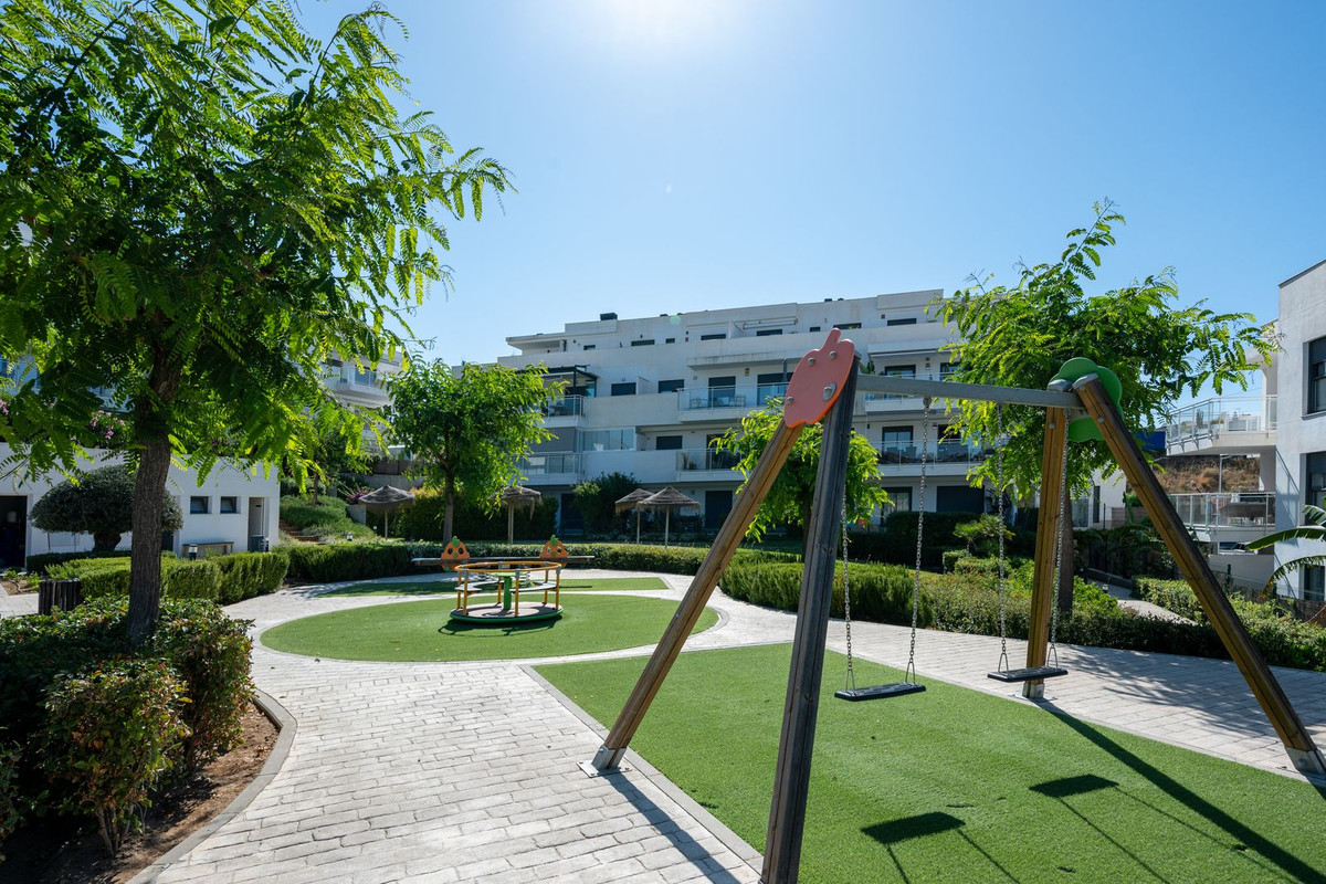 Se vende Apartamento Planta Media de 2 dormitorios en Costa Del Sol, Málaga, España