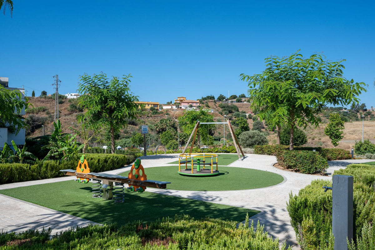 Se vende Apartamento Planta Media de 2 dormitorios en Costa Del Sol, Málaga, España