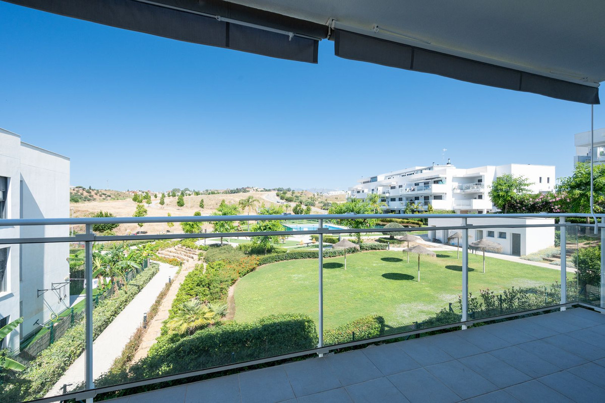 Se vende Apartamento Planta Media de 2 dormitorios en Costa Del Sol, Málaga, España