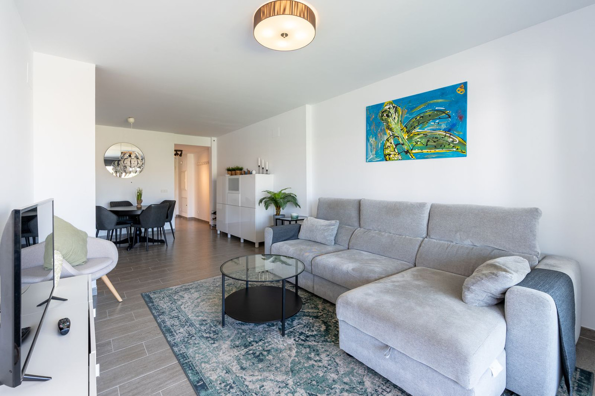 Se vende Apartamento Planta Media de 2 dormitorios en Costa Del Sol, Málaga, España