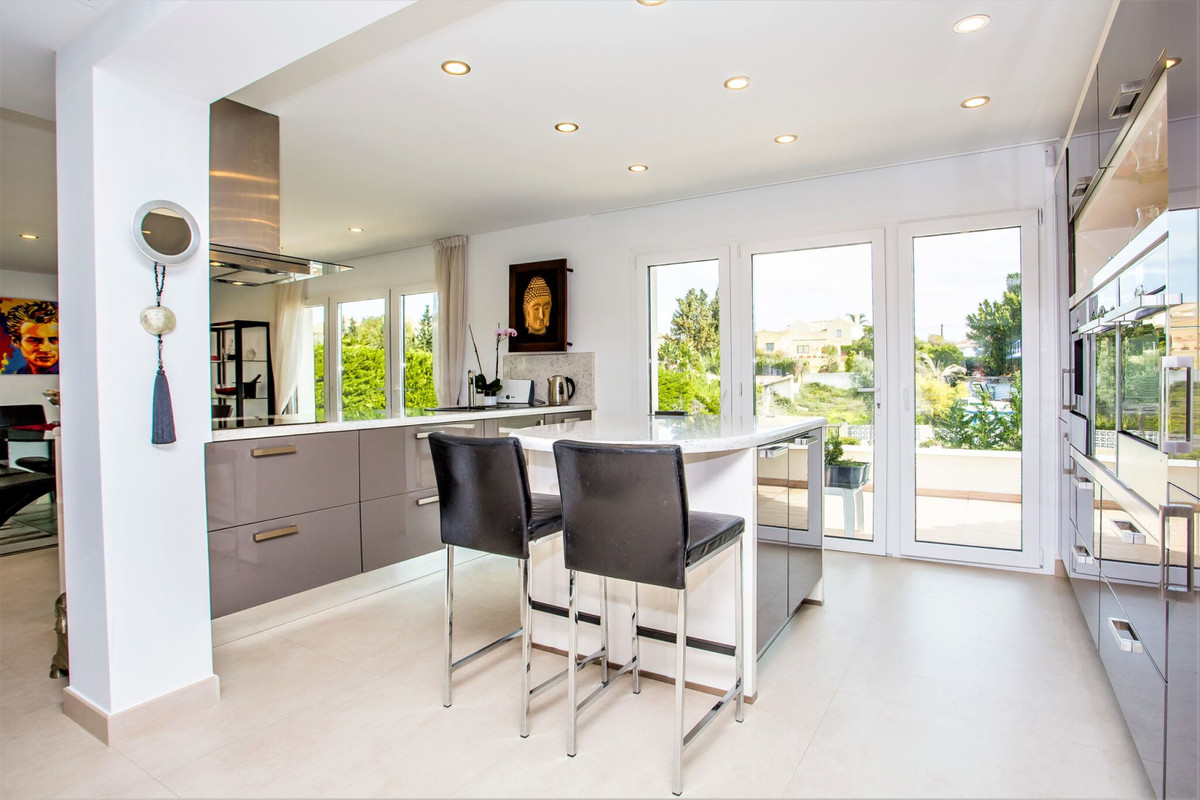 Se vende Villa - Chalet de 7 dormitorios en Costa Del Sol, Málaga, España