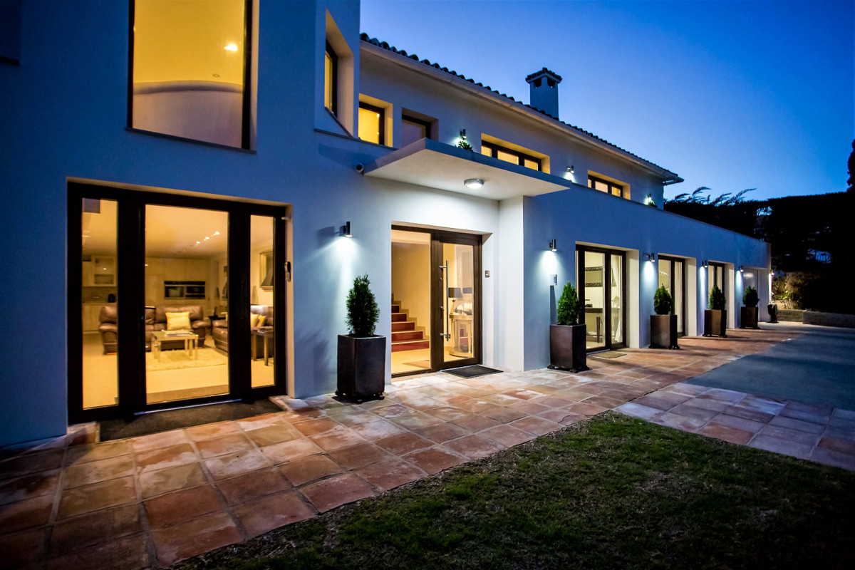 Se vende Villa - Chalet de 7 dormitorios en Costa Del Sol, Málaga, España
