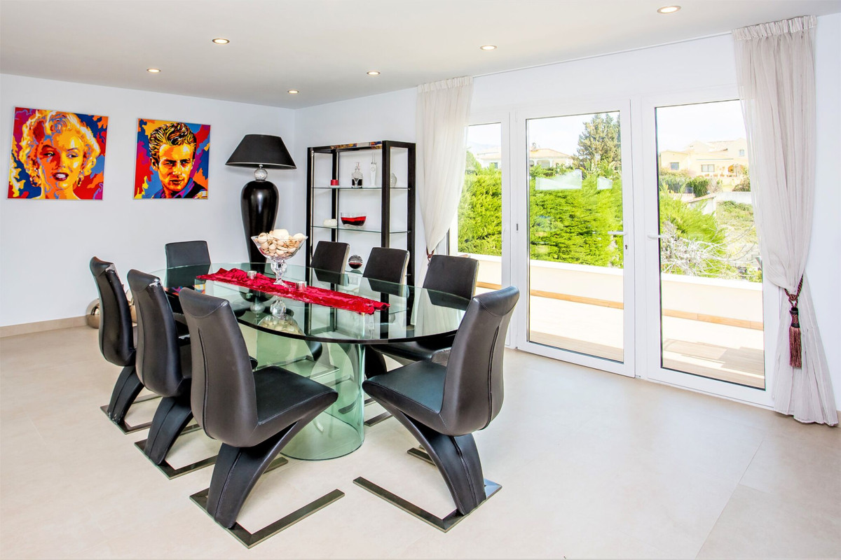 Se vende Villa - Chalet de 7 dormitorios en Costa Del Sol, Málaga, España