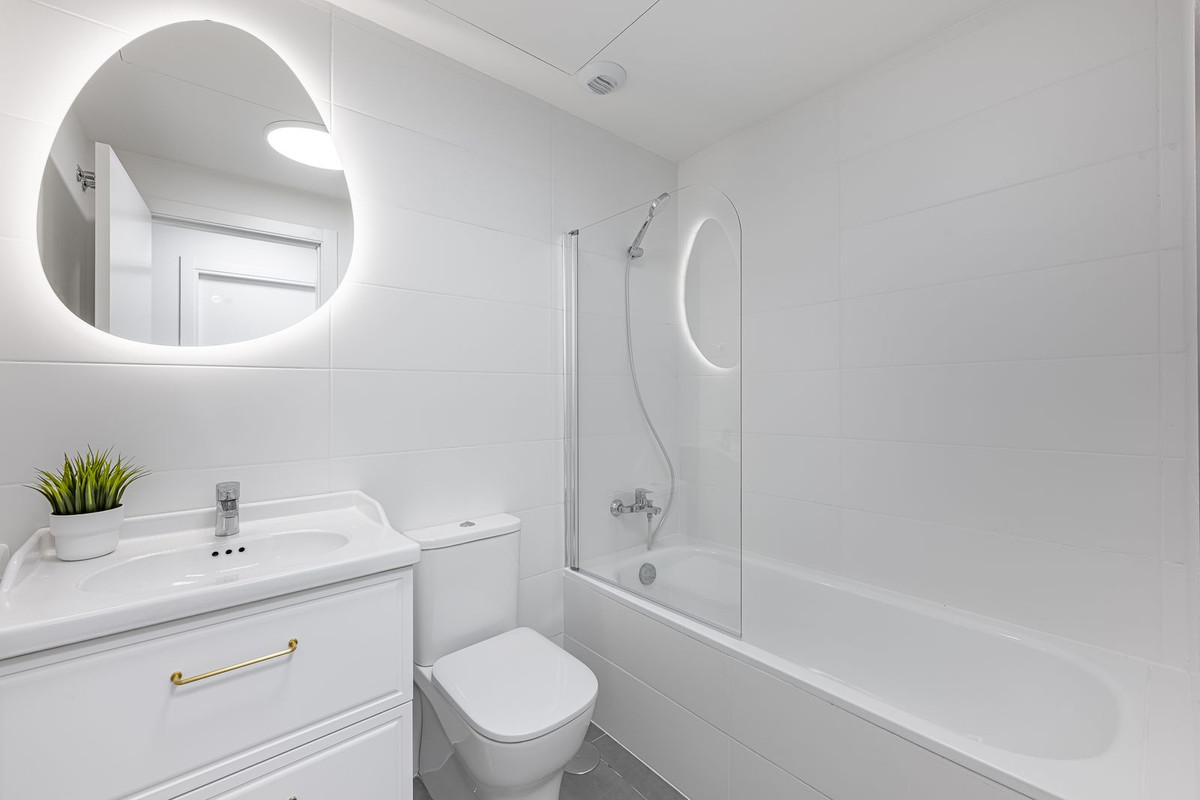 Se vende Apartamento Planta Baja de 2 dormitorios en Costa Del Sol, Málaga, España