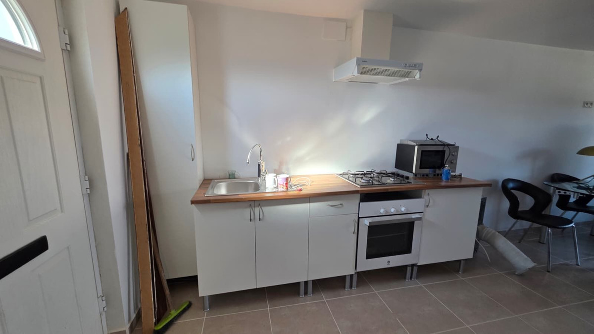 5 Bed Townhouse for sale in Pizarra Costa Del Sol, Málaga, Spain