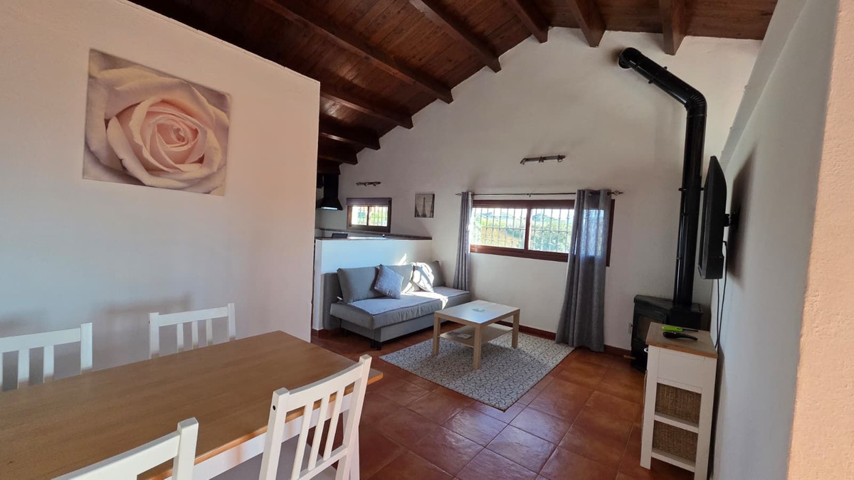 5 Bed Townhouse for sale in Pizarra Costa Del Sol, Málaga, Spain