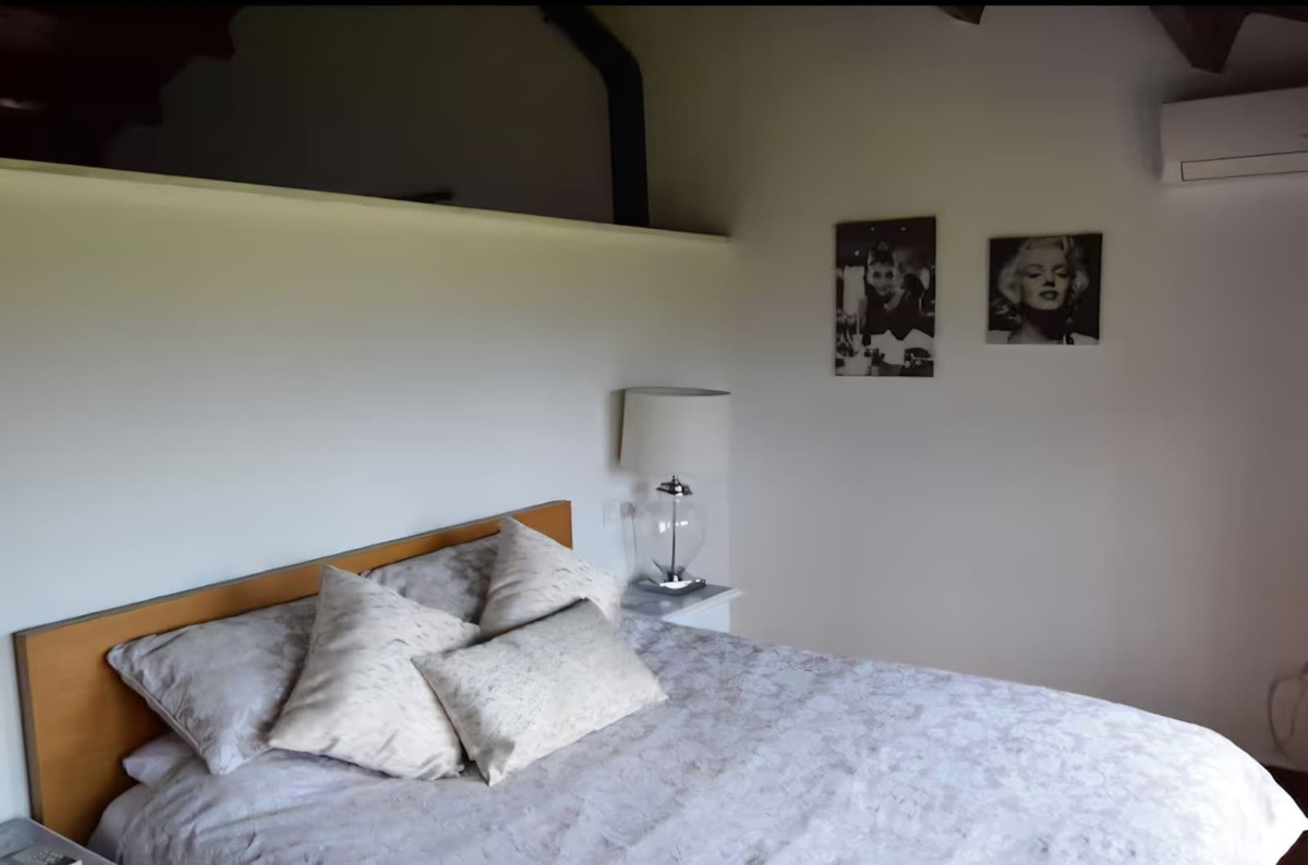 5 Bed Townhouse for sale in Pizarra Costa Del Sol, Málaga, Spain