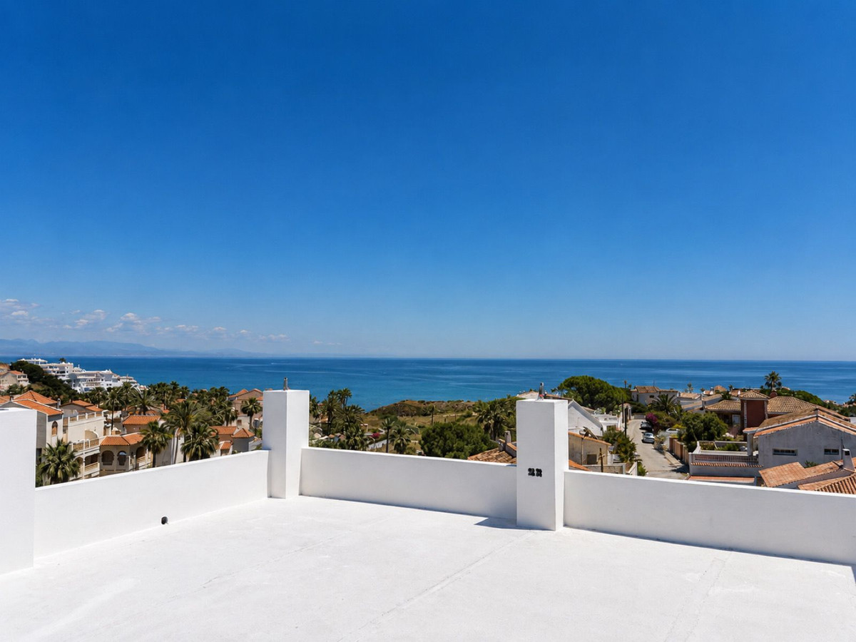 4 Bed Townhouse for sale in El Faro Costa Del Sol, Málaga, Spain