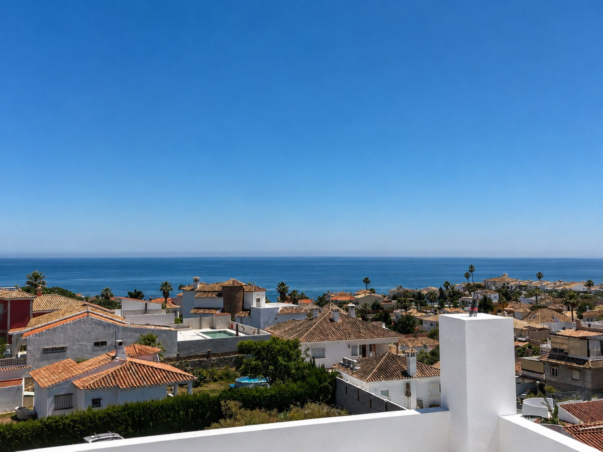 4 Bed Townhouse for sale in El Faro Costa Del Sol, Málaga, Spain