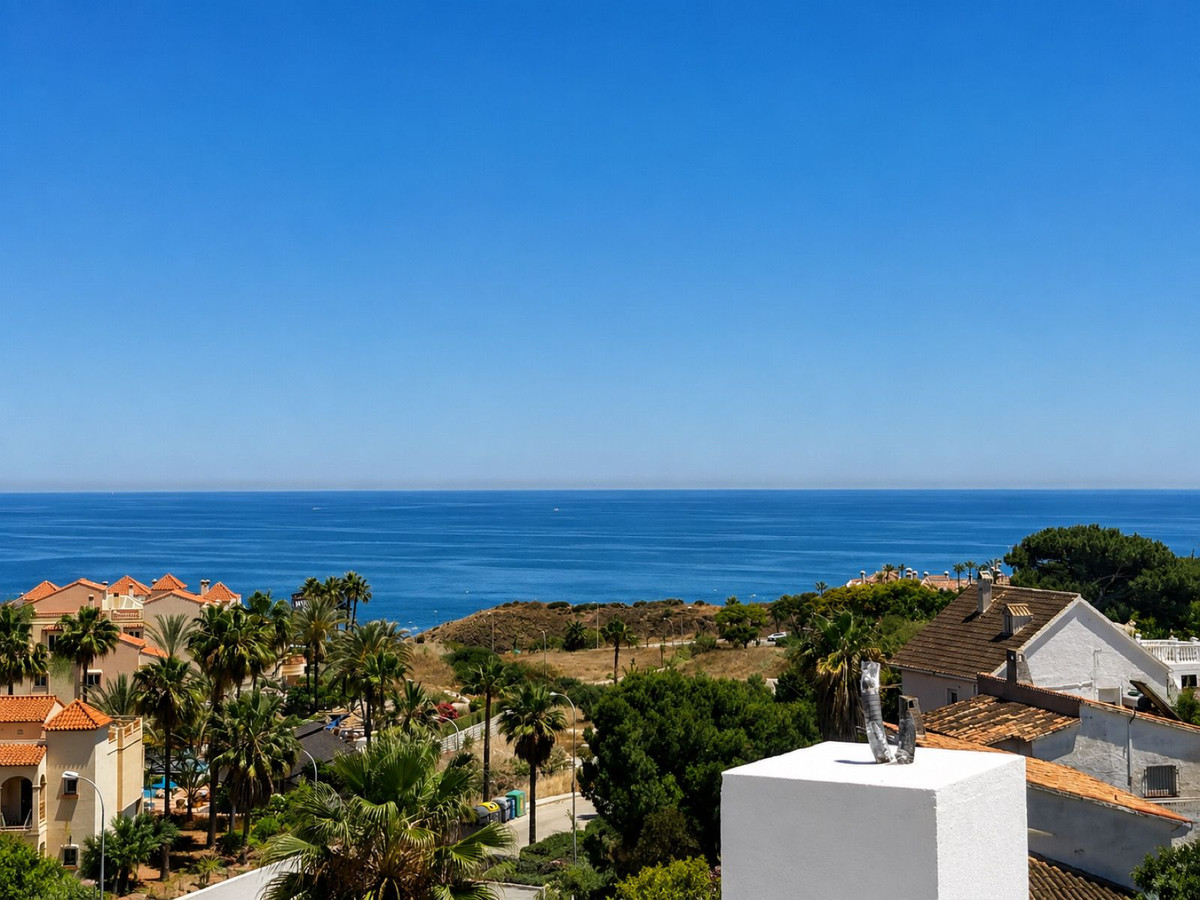 4 Bed Townhouse for sale in El Faro Costa Del Sol, Málaga, Spain