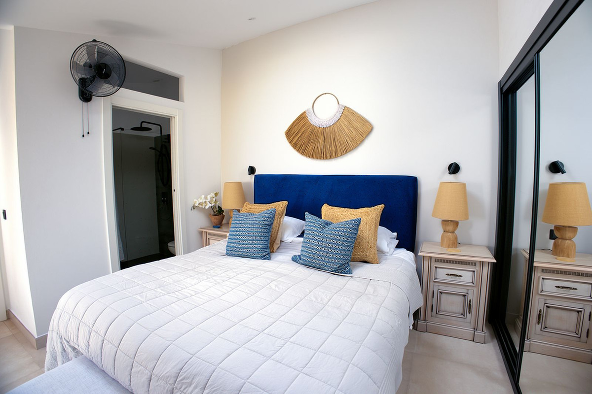 2 Bed Apartment for sale in Estepona Costa Del Sol, Málaga, Spain