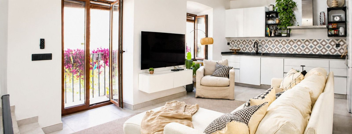 2 Bed Apartment for sale in Estepona Costa Del Sol, Málaga, Spain
