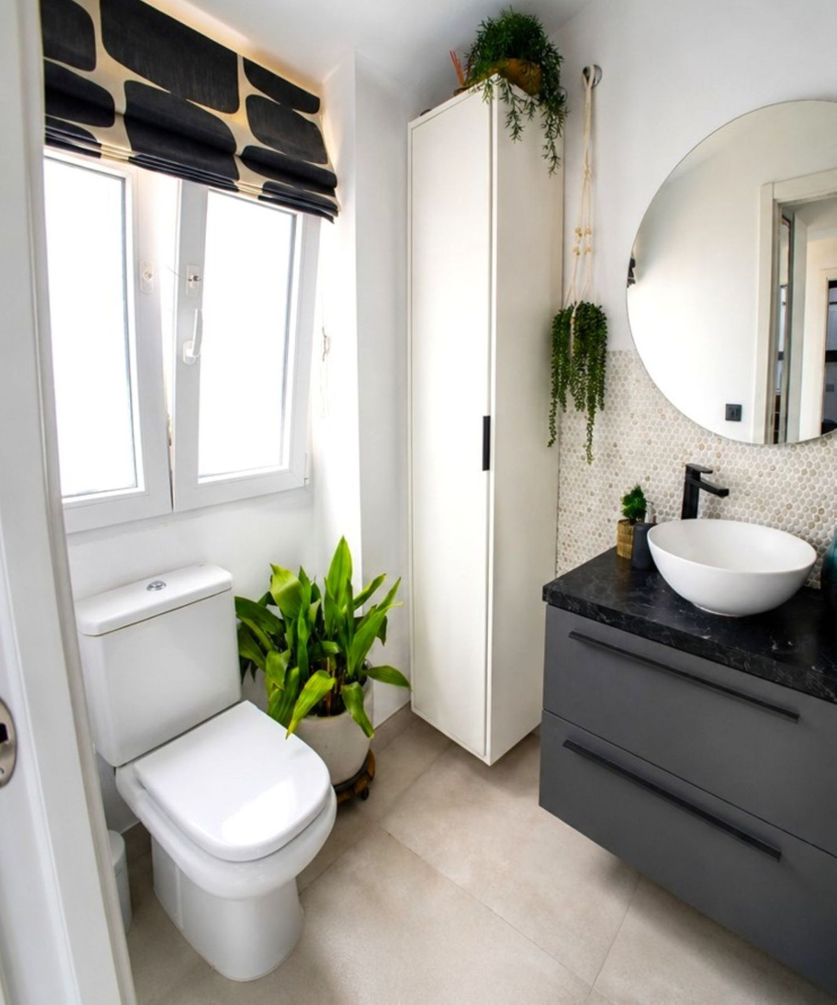 2 Bed Apartment for sale in Estepona Costa Del Sol, Málaga, Spain
