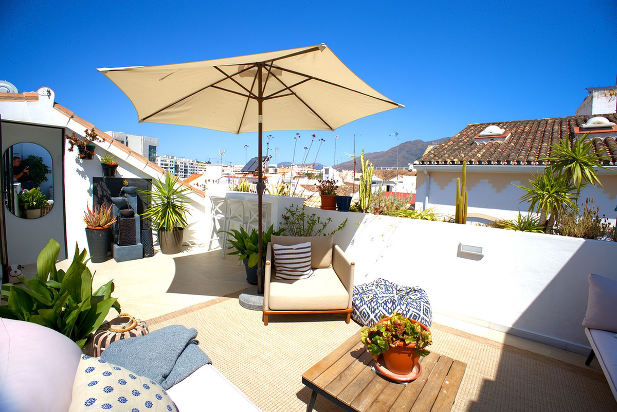 2 Bed Apartment for sale in Estepona Costa Del Sol, Málaga, Spain