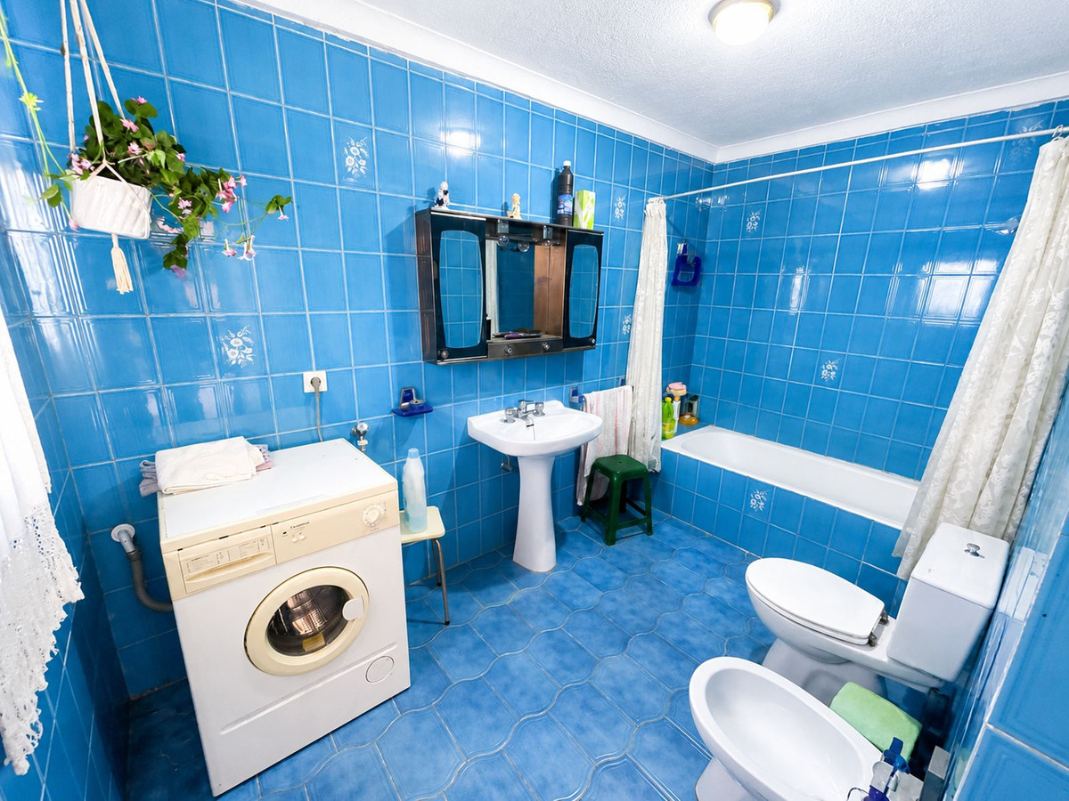 Se vende Pareada de 4 dormitorios en Costa Del Sol, Málaga, España