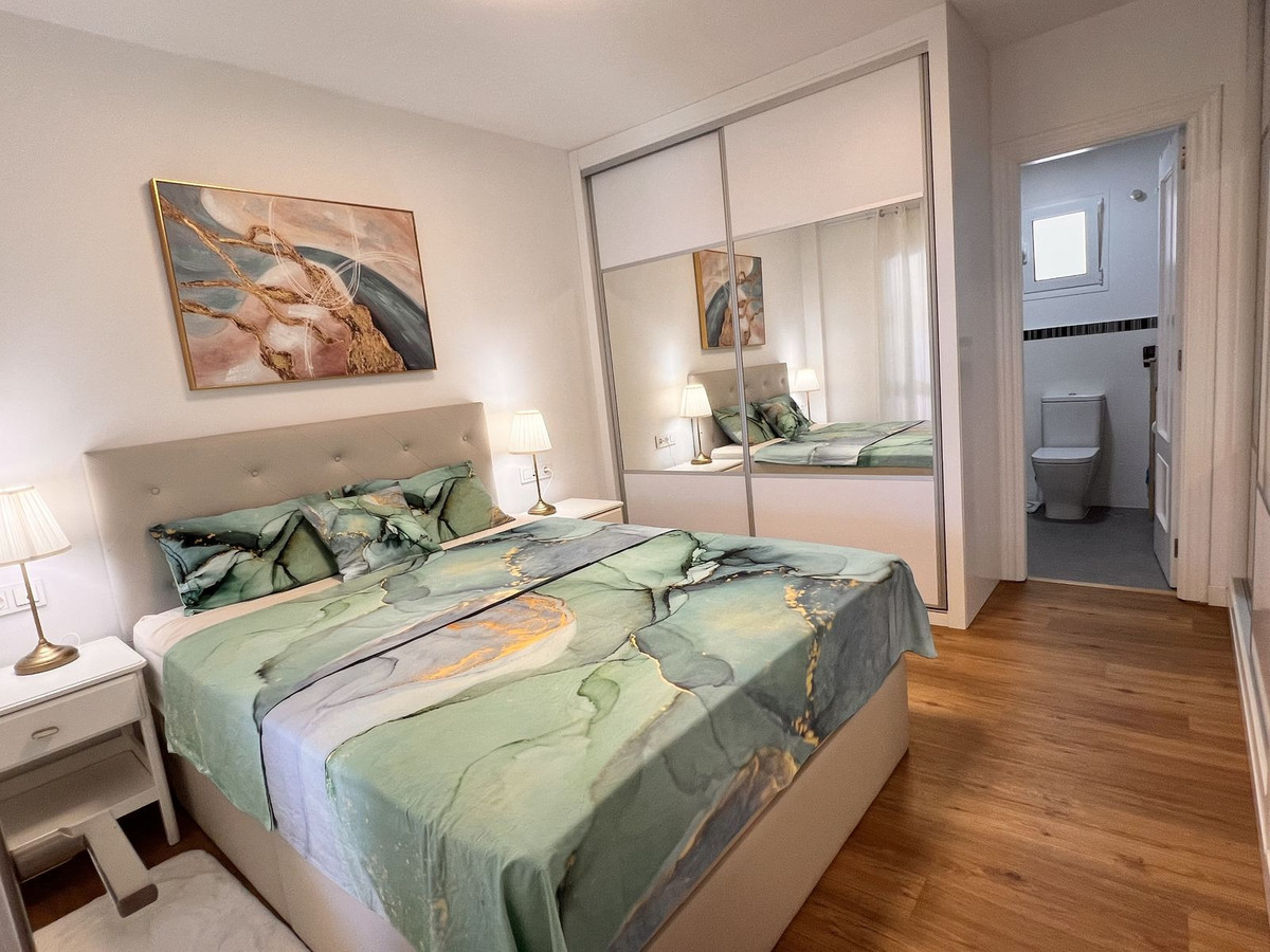 3 Bed Apartment for sale in Fuengirola Costa Del Sol, Málaga, Spain