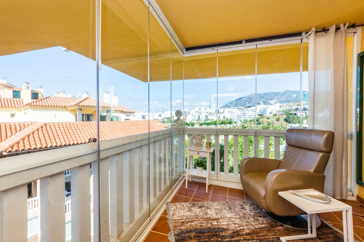 3 Bed Apartment for sale in Fuengirola Costa Del Sol, Málaga, Spain
