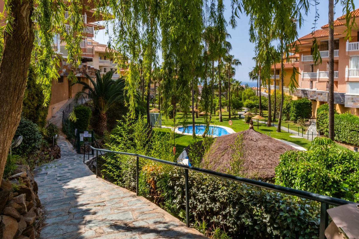 3 Bed Apartment for sale in Fuengirola Costa Del Sol, Málaga, Spain