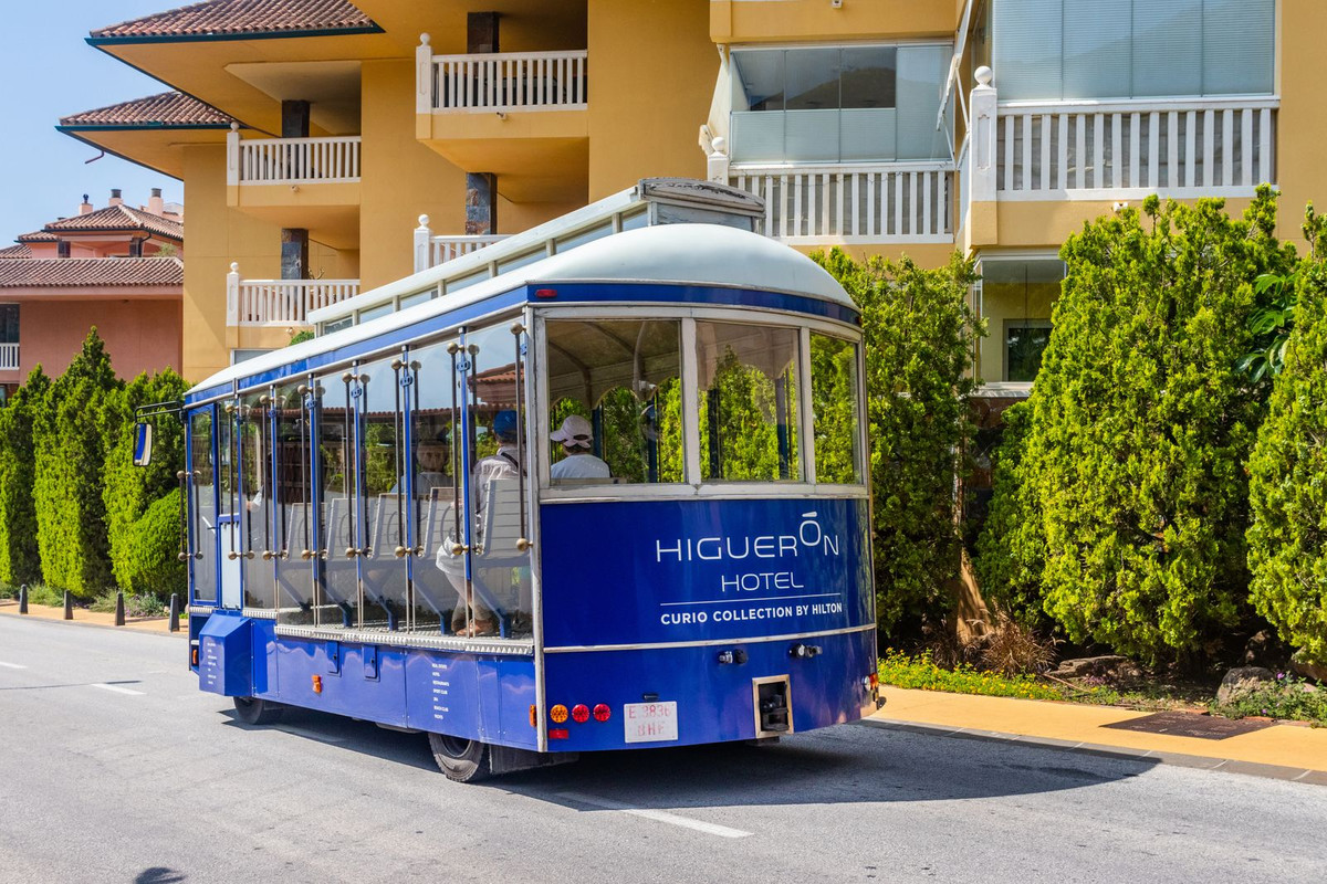 3 Bed Apartment for sale in Fuengirola Costa Del Sol, Málaga, Spain