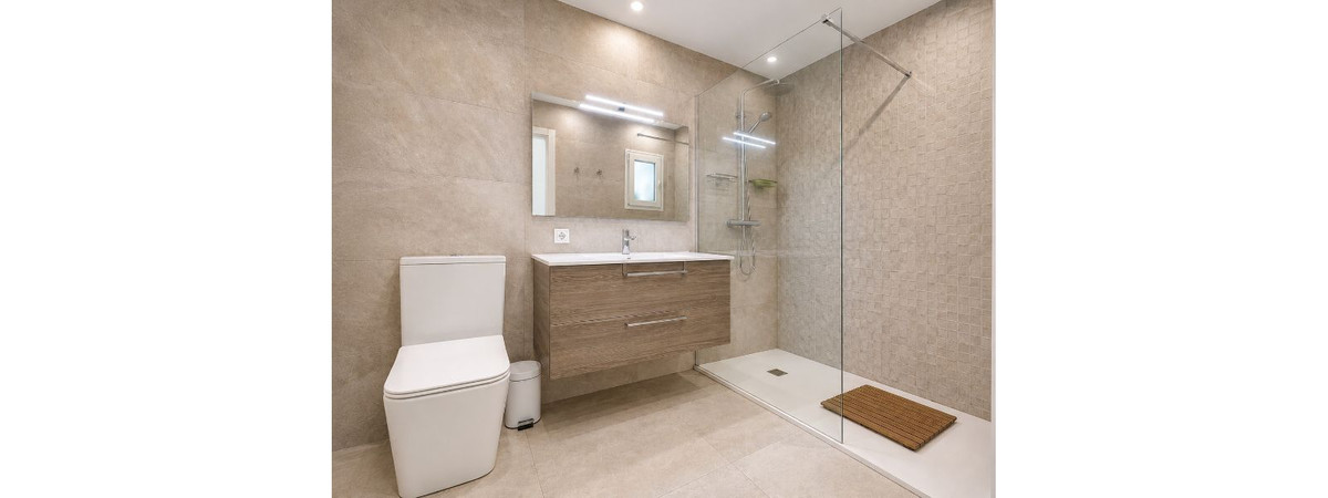 Se vende Apartamento Planta Media de 3 dormitorios en Costa Del Sol, Málaga, España