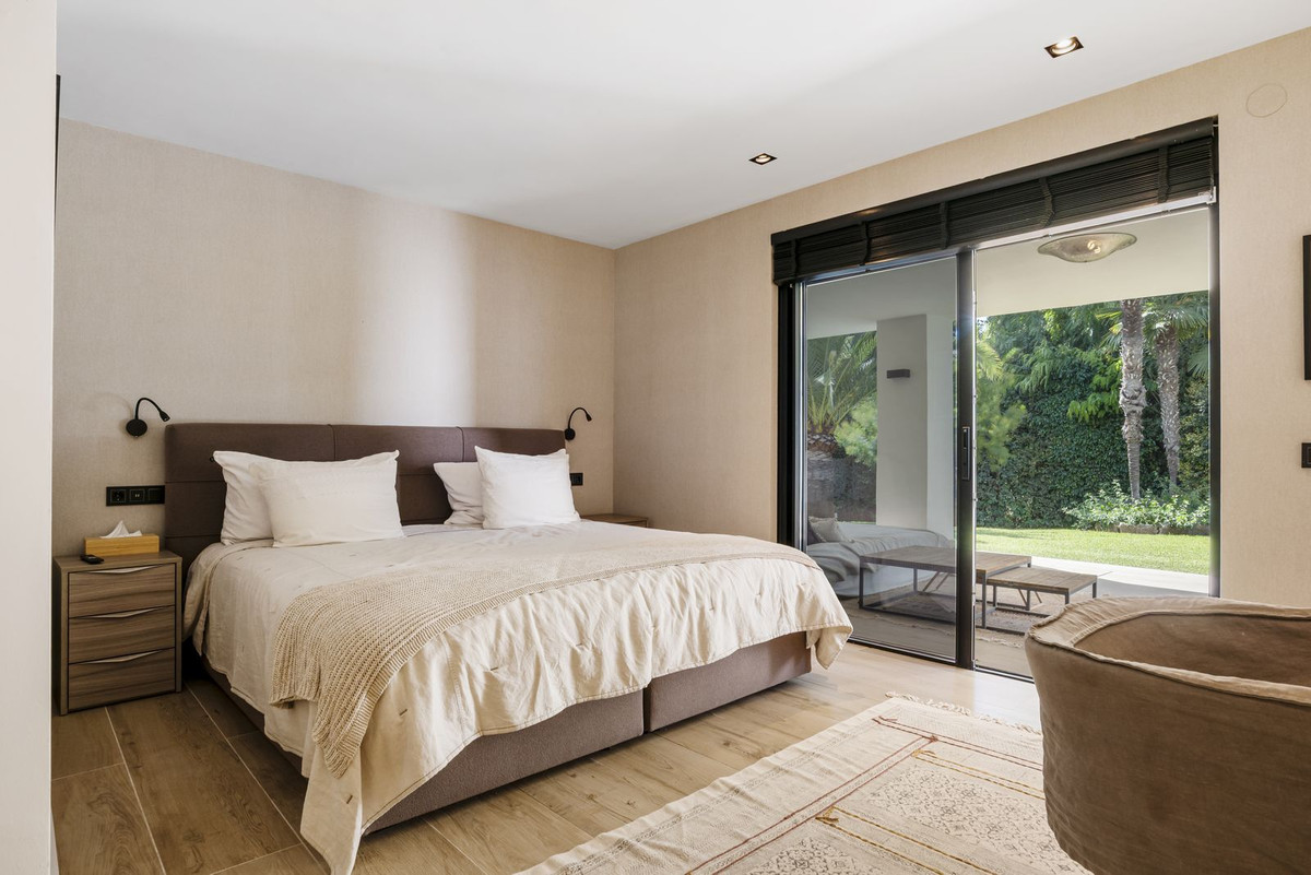 Se vende Villa - Chalet de 4 dormitorios en Costa Del Sol, Málaga, España