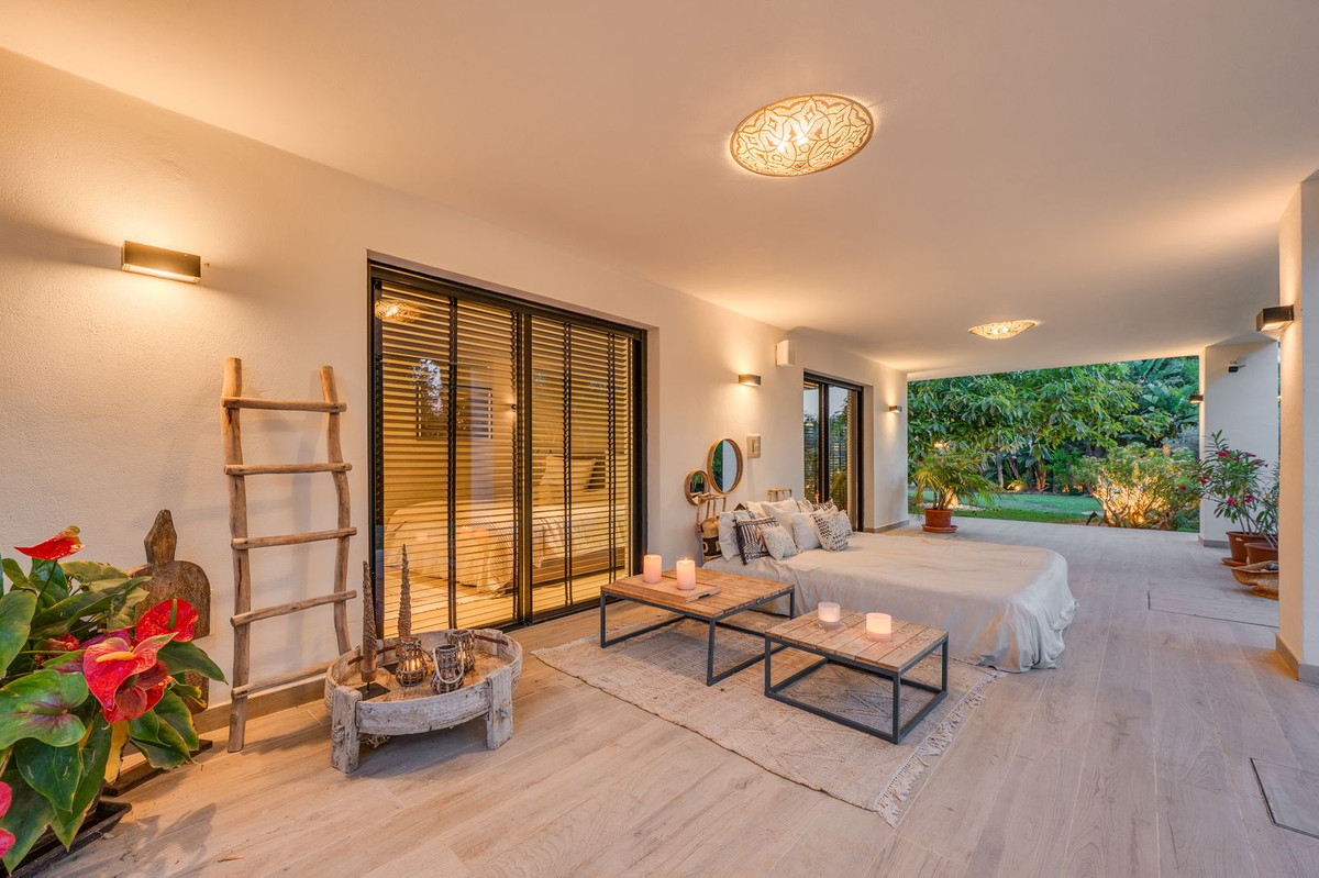 Se vende Villa - Chalet de 4 dormitorios en Costa Del Sol, Málaga, España