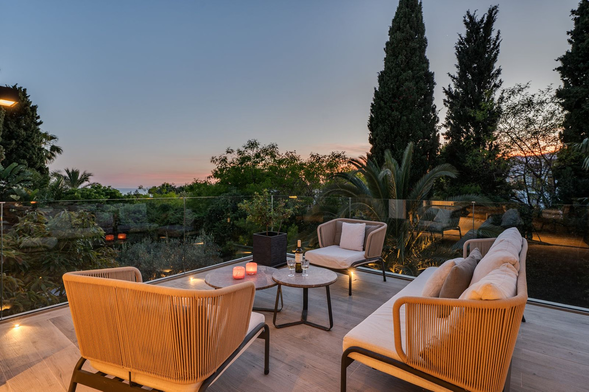 Se vende Villa - Chalet de 4 dormitorios en Costa Del Sol, Málaga, España