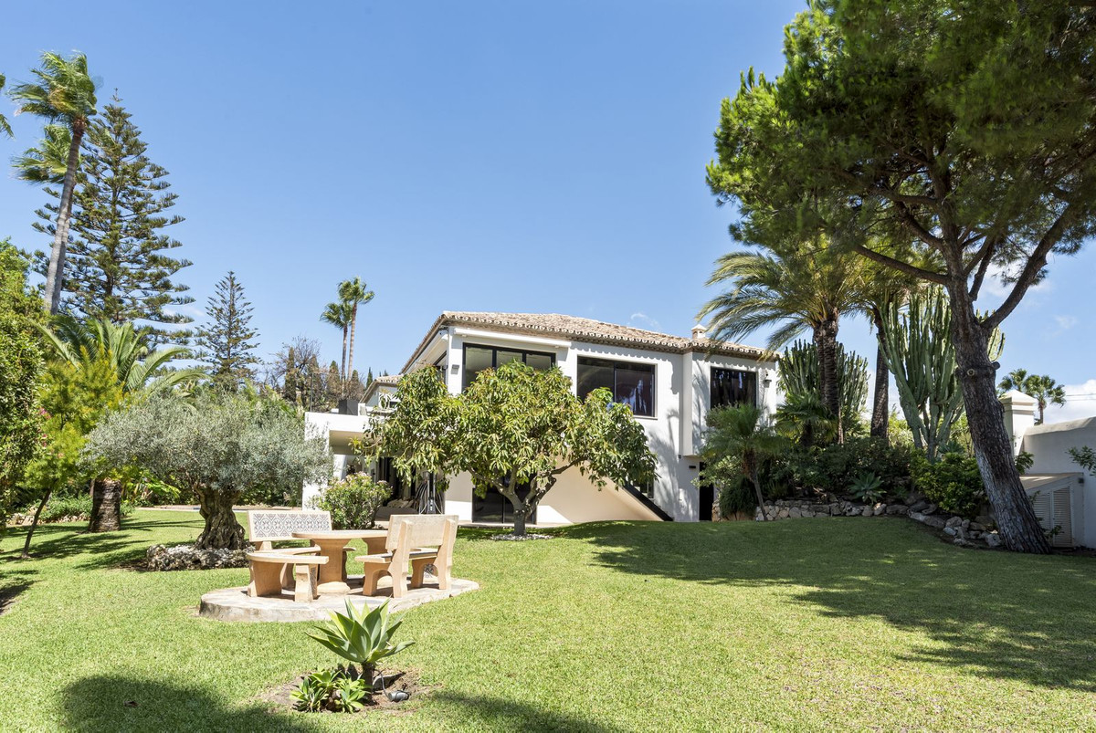 Se vende Villa - Chalet de 4 dormitorios en Costa Del Sol, Málaga, España