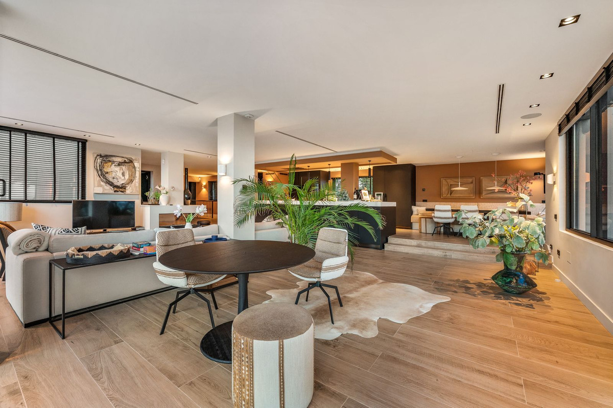 Se vende Villa - Chalet de 4 dormitorios en Costa Del Sol, Málaga, España